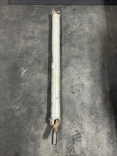 23251156 2016 GMC Yukon Denali XL Rear Driveshaft OEM 23251156