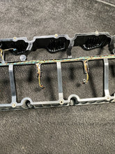 2033255 2019 Kenworth T880 MX-13 Paccar Engine Rocker Housing W/ Wiring OEM 2033255