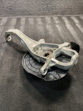 2015 Maserati Ghibli Front Left Spindle Knuckle Wheel Hub OEM 18k