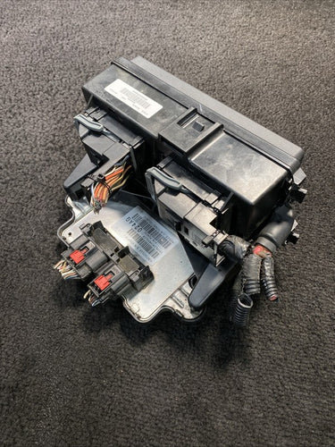 P04692015AH 2006 Jeep Cherokee 3.7L BCM Body Control Module Fuse Box OEM P04692015AH