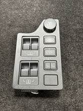 HY3214D340A 2018 Land Rover Discovery Rear Seat Fold Suspension Loading Control Switch OEM