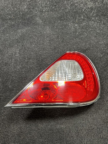 2W9313404AG 2005 Jaguar Vandenplas Right Side Taillight Lamp OEM 2W9313404AG