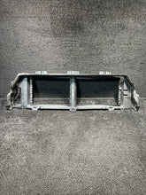 31455462 2019 Volvo XC90 Front Upper Air Guide OEM 31455462