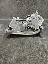2007 Lexus RX350 Xenon Front Right Headlight OEM *Damaged*