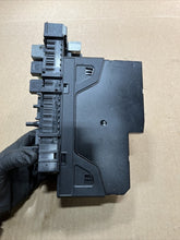 A1729000614 2017-2020 Mercedes W172 SLC SLK Body Control Module Fuse Relay Box  OEM