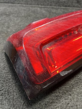 84760020 2020 GMC Sierra 2500 Right Side LED Taillight Lamp OEM 84760020 SCRATCHED