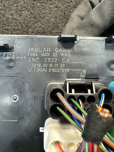 LNC2822CA 1998 Jaguar XJR Rear Trunk Fuse Relay Box OEM LNC2822CA