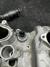 2016 BMW X6M S63 Right Side Engine Valve Cover OEM