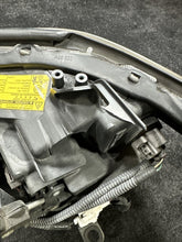 2007 Lexus RX350 Xenon Front Right Headlight OEM *Damaged*