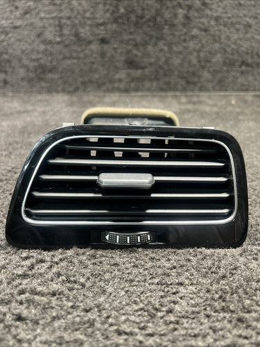 5G1819710 2018 Volkswagen Golf R Front Right AC Air Vent OEM 5G1819710