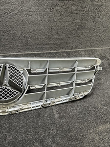 A2048800023 2004 Mercedes C230 Front Grille W/ Emblem OEM A2048800023