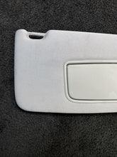 39874925 2003-2006 Volvo XC90 Sun Visors Gray W/ Homelink & Mirror Light Pair Set OEM