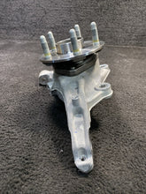 84169867 2022-2025 Cadillac CT5-V Front Right Passenger Spindle Knuckle Hub OEM 84169867