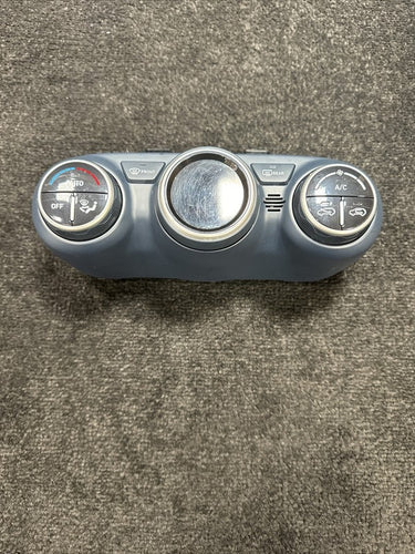 97250-K2390 2020 Hyundai Venue Climate Temperature Controls OEM 97250-K2390