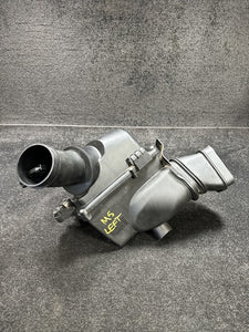 7843291 2013 BMW F10 M5 Left Driver Side Intake Air Cleaner Box OEM 7843291