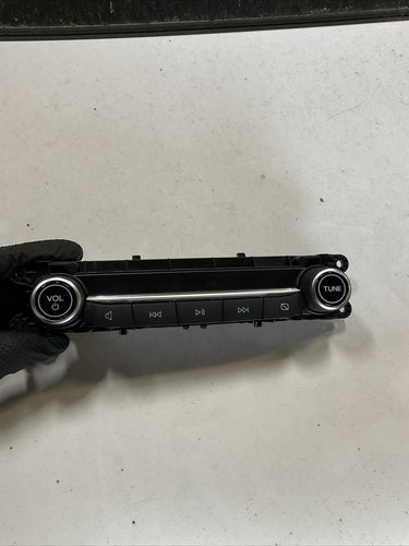 LJ6T-18K811-CA 2020 Ford Escape Radio Control Panel/Switch OEM LJ6T-18K811-CA