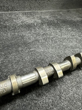 8W93-6A272-AB 2010-2013 Range Rover 5.0 Supercharged Engine Camshaft OEM 8W93-6A272-AB