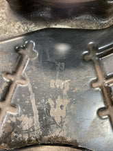 2015 Maserati Ghibli Front Left Spindle Knuckle Wheel Hub OEM 18k