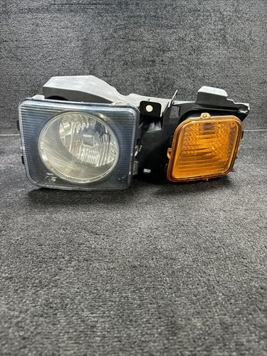 16532635 2007 Hummer H3 Left Driver Side Halogen Headlight Lamp Assembly OEM 16532635