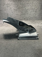 670002898 2014 Maserati Quattroporte Front Right Side Intercooler Air Duct OEM 670002898