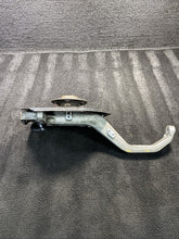 2015 Maserati Ghibli Front Left Spindle Knuckle Wheel Hub OEM 18k