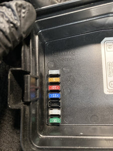 22799541 2012-2015 Chevy Captiva Engine Fuse Box OEM 22799541