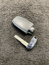 810.959.754 2010 Audi Q5 Smart Key Fob Keyless Remote Button OEM 810.959.754
