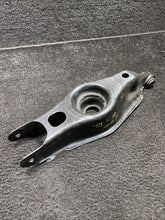 2015 Maserati Ghibli Rear Left Control Arm Set OEM