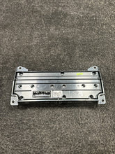 HY32-18D687-LC 2018 Land Rover Discovery Rear Climate Control Panel OEM HY32-18D687-LC