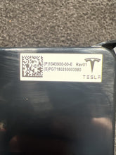 104390000E 2018 Tesla Model X Rear Chassis Body Control Module OEM 104390000E