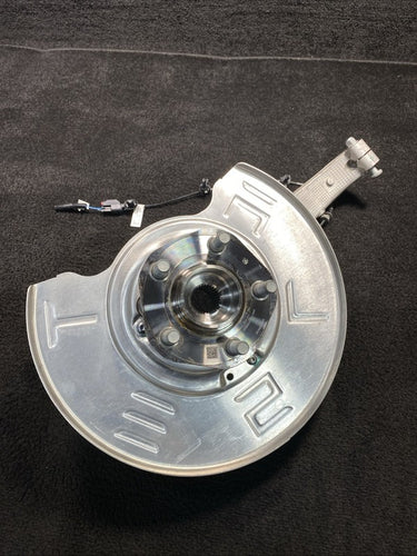 1188316-00-F 20-25 Tesla Model Y Front Right Passenger Spindle Knuckle Hub OEM 1188316-00-F