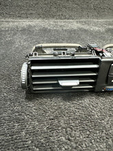 9347436-02 2018 BMW 230 XI Front Center Dash HVAC Air Vents W/ Hazard Button OEM 9347436-02