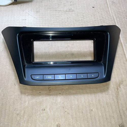 96110-2M000YHG 2012 Hyundai Genesis Coupe Radio Stereo Keyboard Preset Panel PN:96110-2M000YHG
