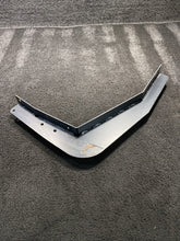 R11-2112 V127 Rev. C 13024AA 19 Kenworth T880 Paccar R11-2112 V127 Rev. C 13024AA Fairing Mount Bracket OEM