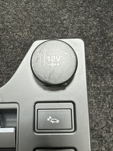 HY3214D340A 2018 Land Rover Discovery Rear Seat Fold Suspension Loading Control Switch OEM