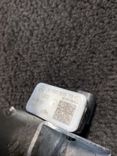 A2136202301 2018 Mercedes E63s AMG Front Left Outer Impact Bar Bracket OEM A2136202301