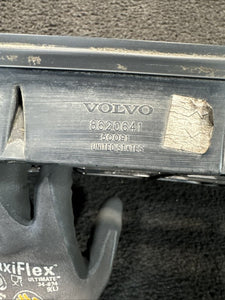 8620641 2005 Volvo XC90 Front Center Grille OEM 8620641