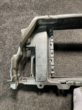 31455462 2019 Volvo XC90 Front Upper Air Guide OEM 31455462