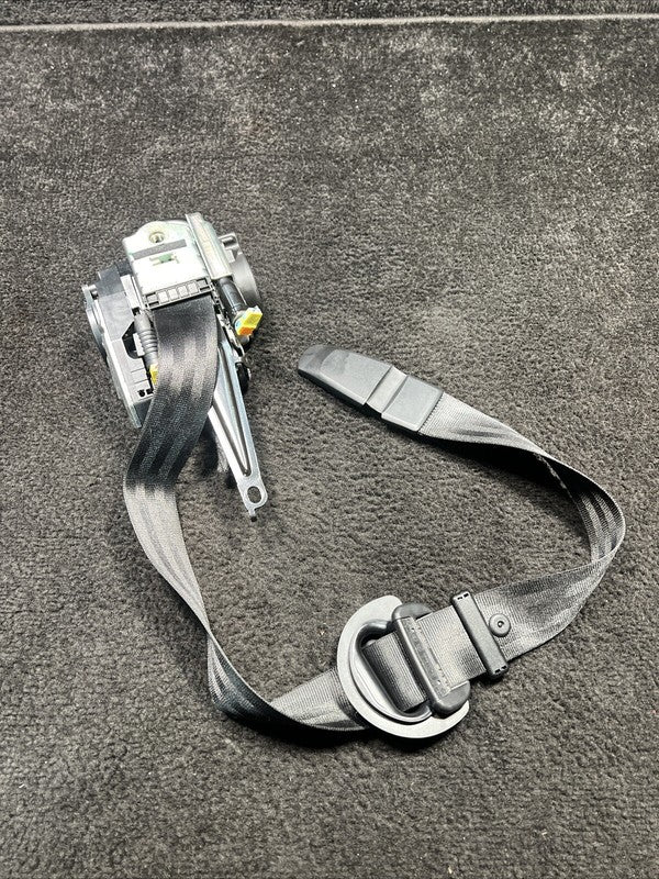 639910400Y 2018 Audi S4 Front Right Seatbelt Retractor Black OEM 639910400Y