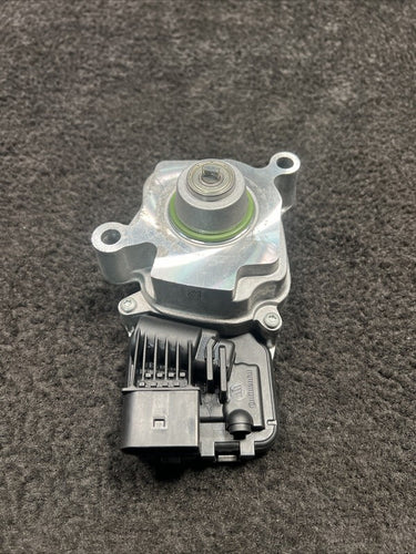 95B927755 2020 Porsche Macan GTS 2.9L Transfer Case Actuator Control Module OEM 95B927755