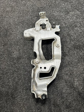 A1770902641 2014-2020 Mercedes Benz Pressure Solenoid Valve Bracket OEM A1770902641