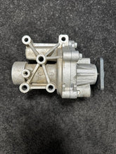 2011 Kia Optima 2.4L Engine Water Pump Assembly OEM