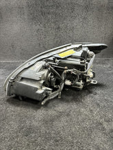 2007 Lexus RX350 Xenon Front Right Headlight OEM *Damaged*