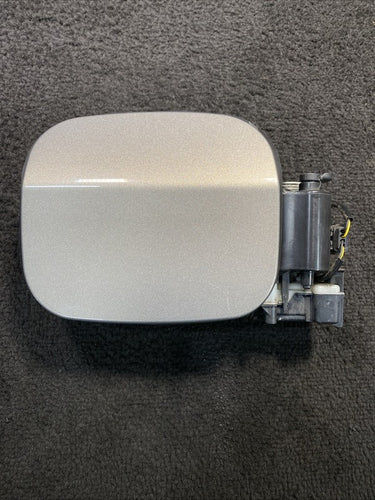 84075185 2016-2019 Chevrolet Volt Fuel Door Tank Filler Pipe Housing Gray OEM 84075185