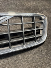 8620641 2005 Volvo XC90 Front Center Grille OEM 8620641