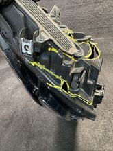 92101-G9500 22-23 Genesis G70 Front Left Driver Headlight Lamp LED OEM *DAMAGED* 92101-G9500