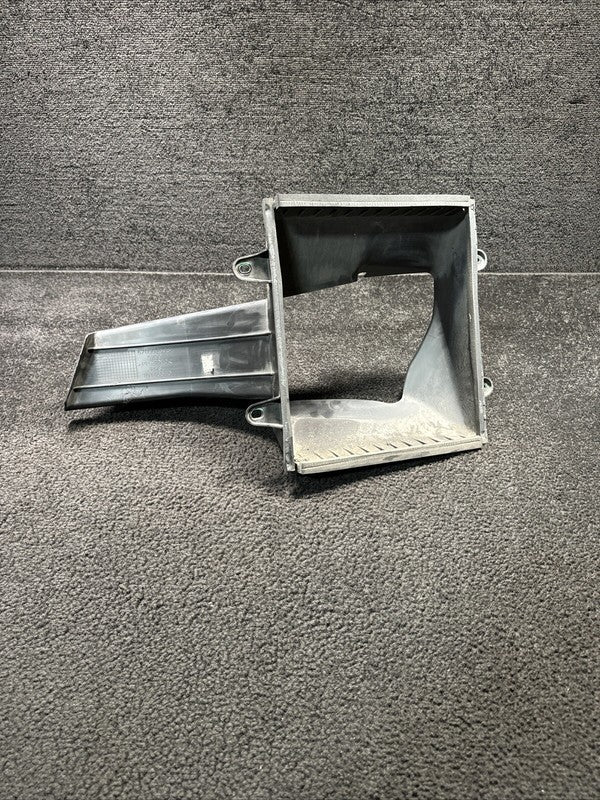 670002898 2014 Maserati Quattroporte Front Right Side Intercooler Air Duct OEM 670002898