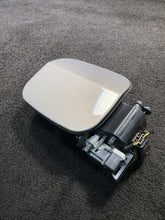 84075185 2016-2019 Chevrolet Volt Fuel Door Tank Filler Pipe Housing Gray OEM 84075185