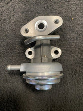 25620-75050 1995-2004 Toyota Tacoma Pickup 2.4L 2.7L 3RZFE EGR Valve W/ Gasket 25620-75050