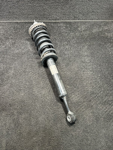 06700088960 17 Maserati Ghibli Front Rh Or LH Shock Strut W/ Spring Assembly OEM 06700088960